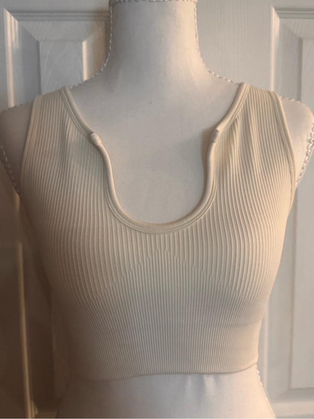 Ribbed Scoop Neck Crop Tank - Ivory